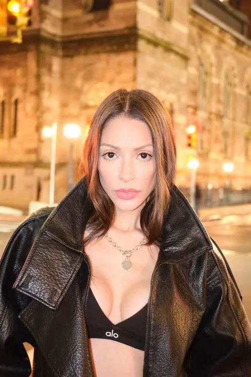 brazilian Petite escort in munich