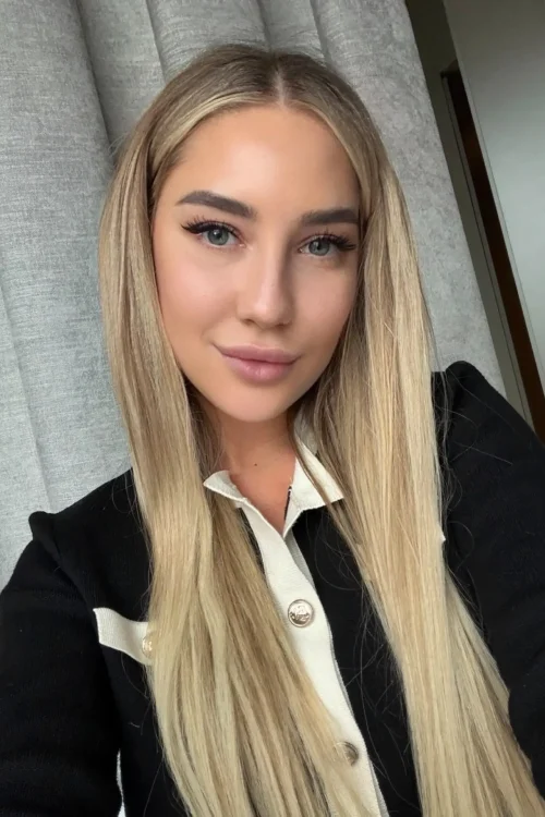Blue Eyed Blonde escort in munich