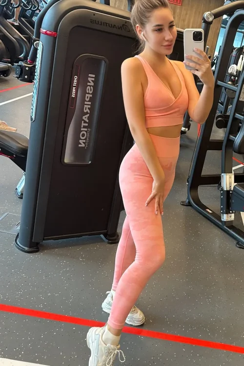 Blue Eyed Blonde escort in munich