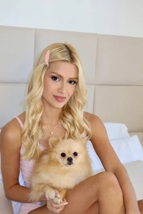 Young Slim Tall Escort in Munich