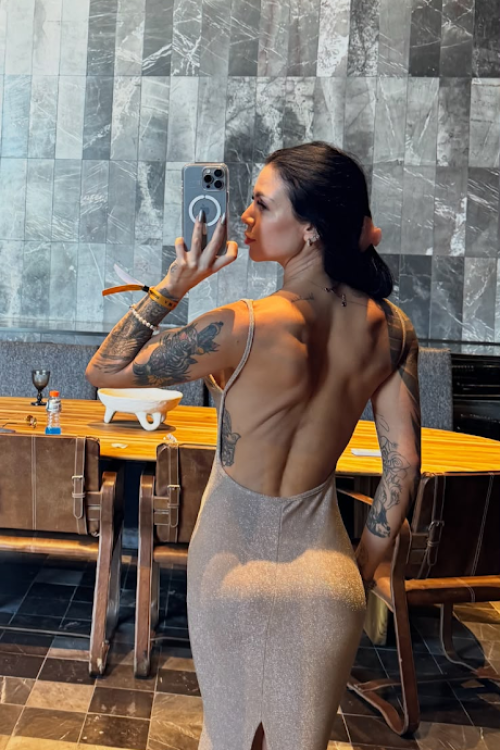 Sexy Fit Callgirl